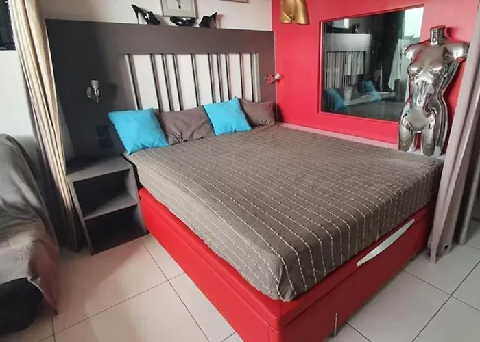 12, Héliopolis J Au Village Naturiste Appartamento